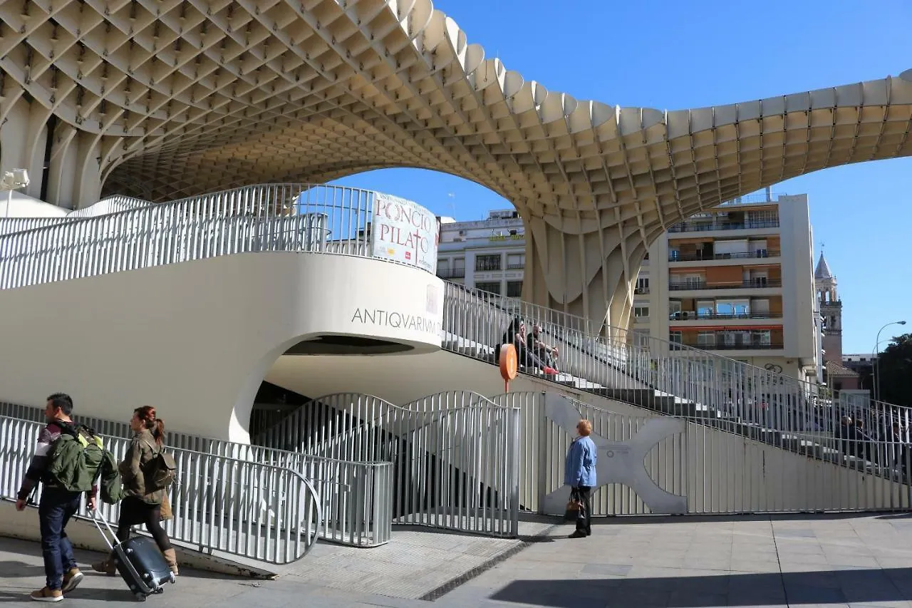 Calle Martinez Montanes, 19 Hotel Siviglia